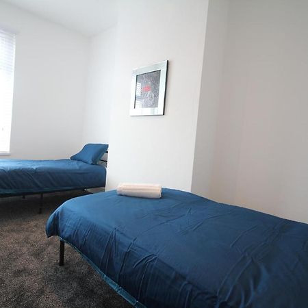 Media Manor - Fully Refurbished In 2022 - Large 6 Bedrooms, 3 Bathrooms Plus Media Games Room Blackpool Exterior foto