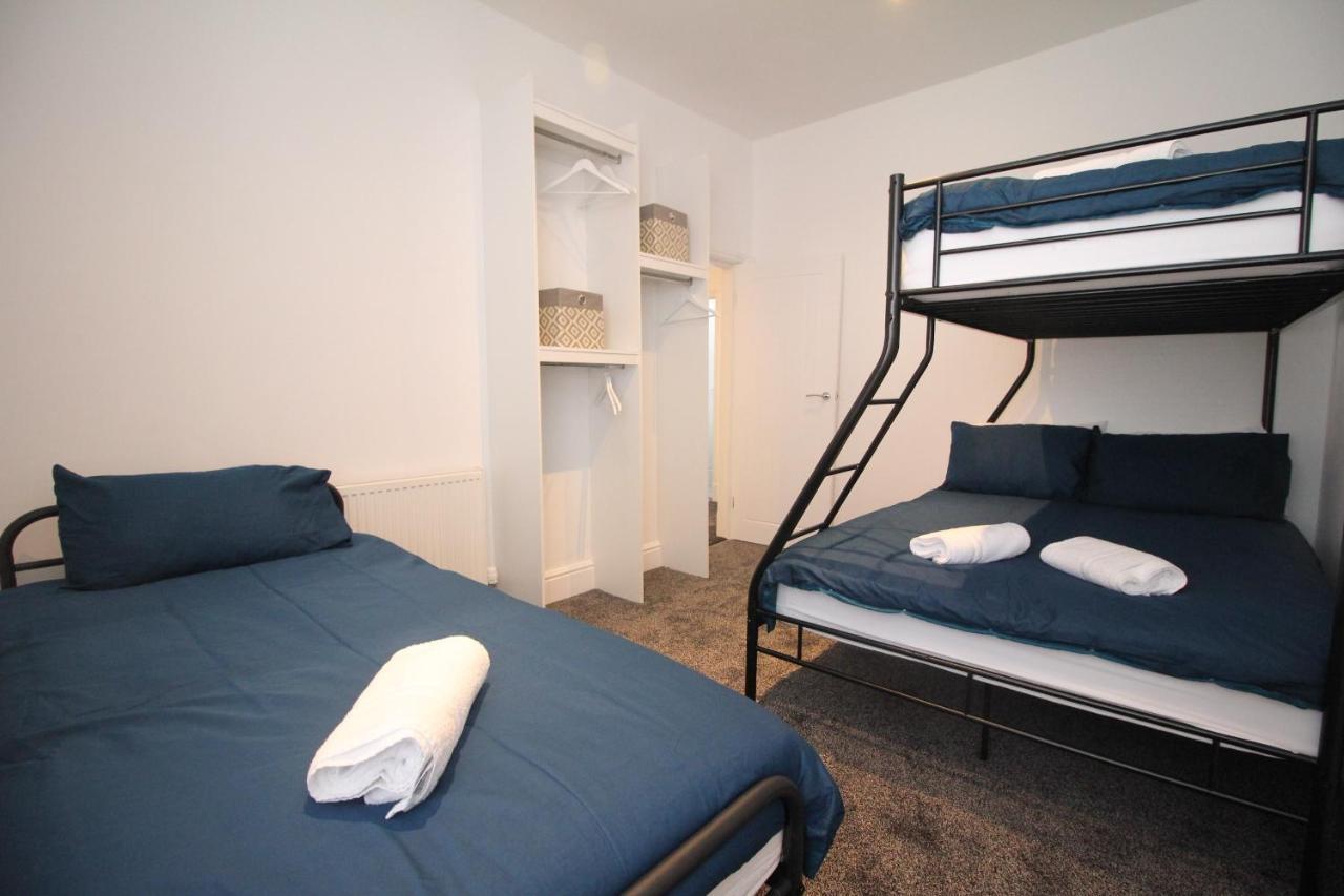 Media Manor - Fully Refurbished In 2022 - Large 6 Bedrooms, 3 Bathrooms Plus Media Games Room Blackpool Exterior foto