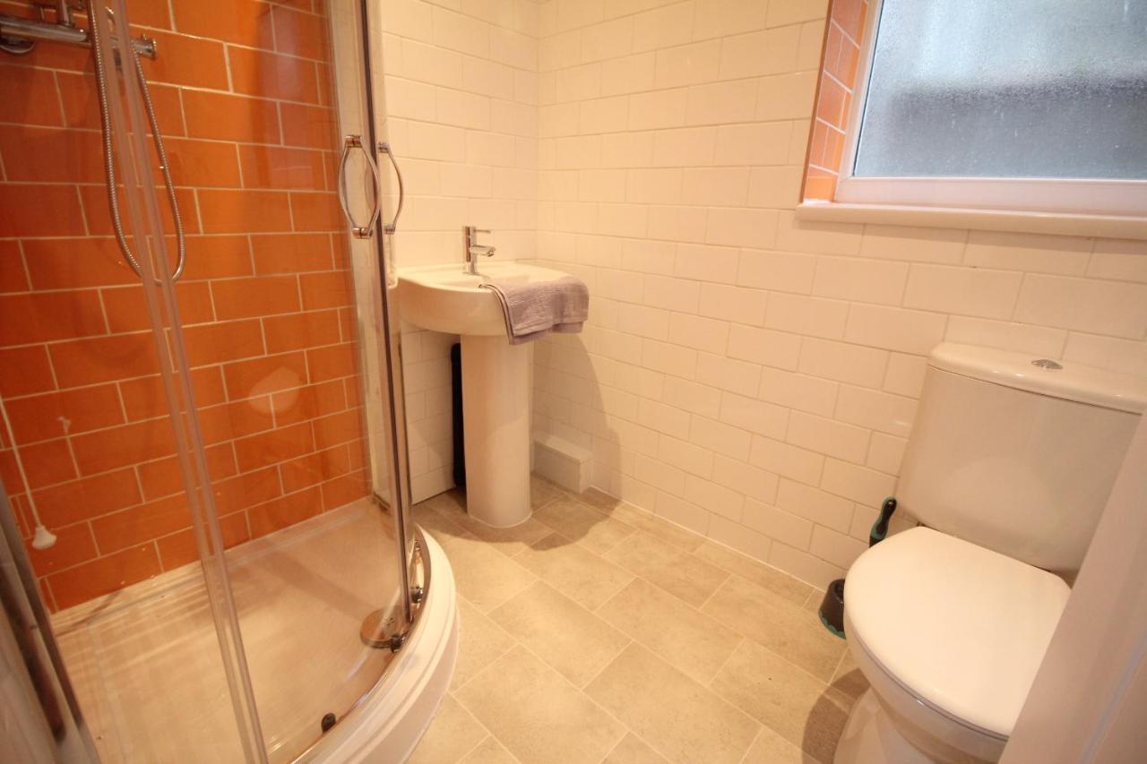 Media Manor - Fully Refurbished In 2022 - Large 6 Bedrooms, 3 Bathrooms Plus Media Games Room Blackpool Exterior foto
